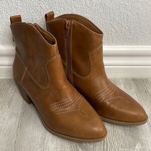 NEW Style & Co Mandyy Brown Western Short Shaft Boots 6.5